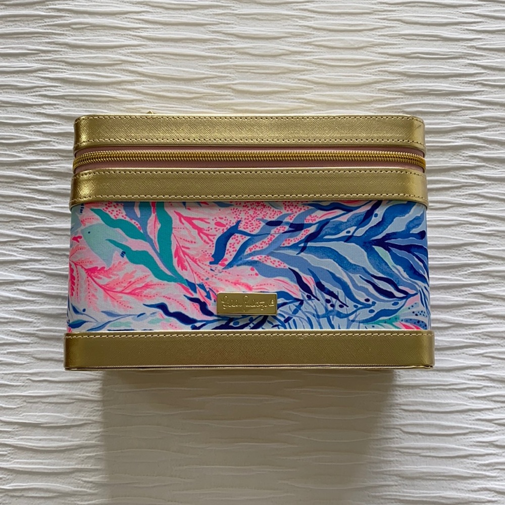 Lily Pulitzer travel case with brush set and case